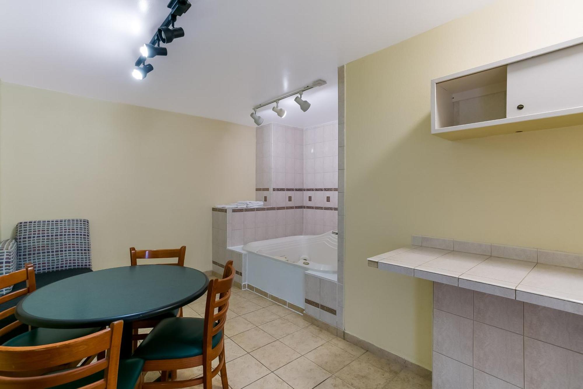 Red Roof Inn Baltimore Windsor Mill ภายนอก รูปภาพ