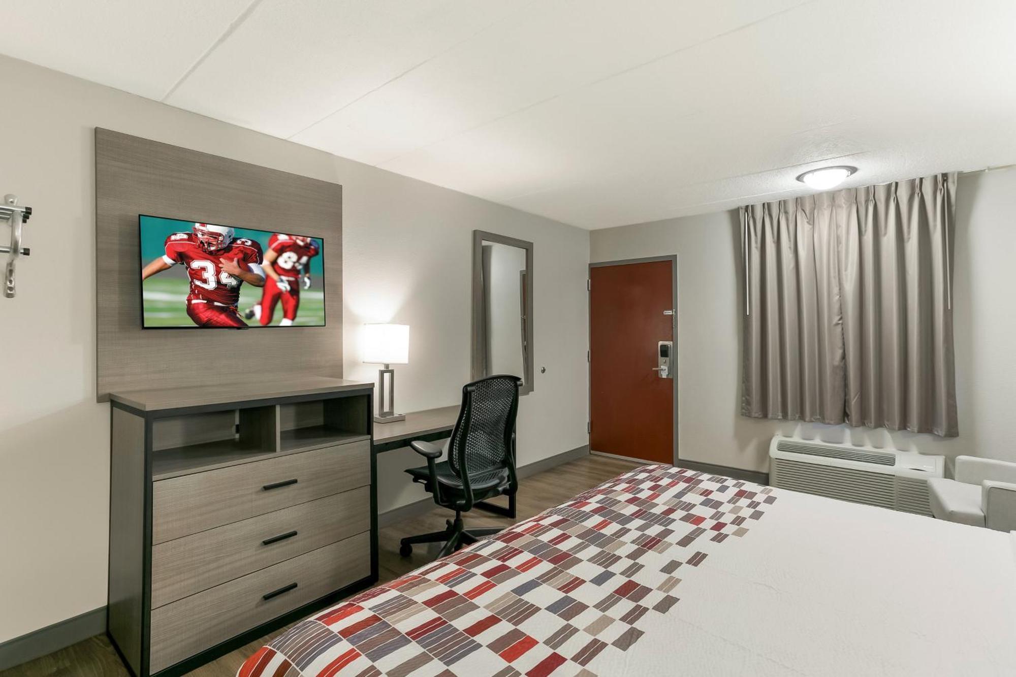 Red Roof Inn Baltimore Windsor Mill ภายนอก รูปภาพ