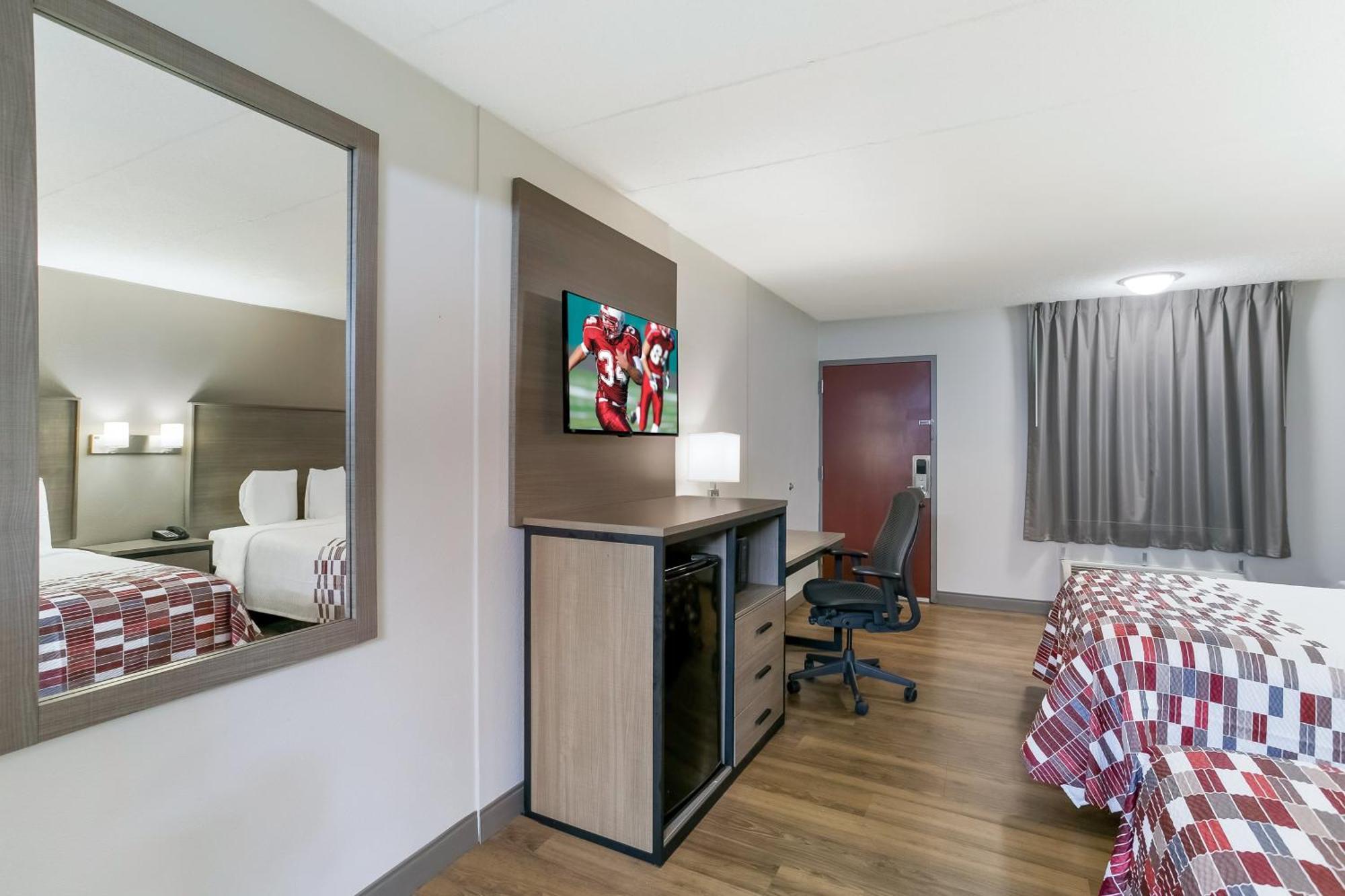 Red Roof Inn Baltimore Windsor Mill ภายนอก รูปภาพ