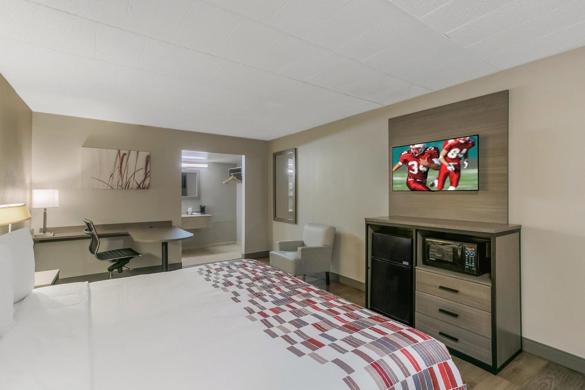 Red Roof Inn Baltimore Windsor Mill ภายนอก รูปภาพ