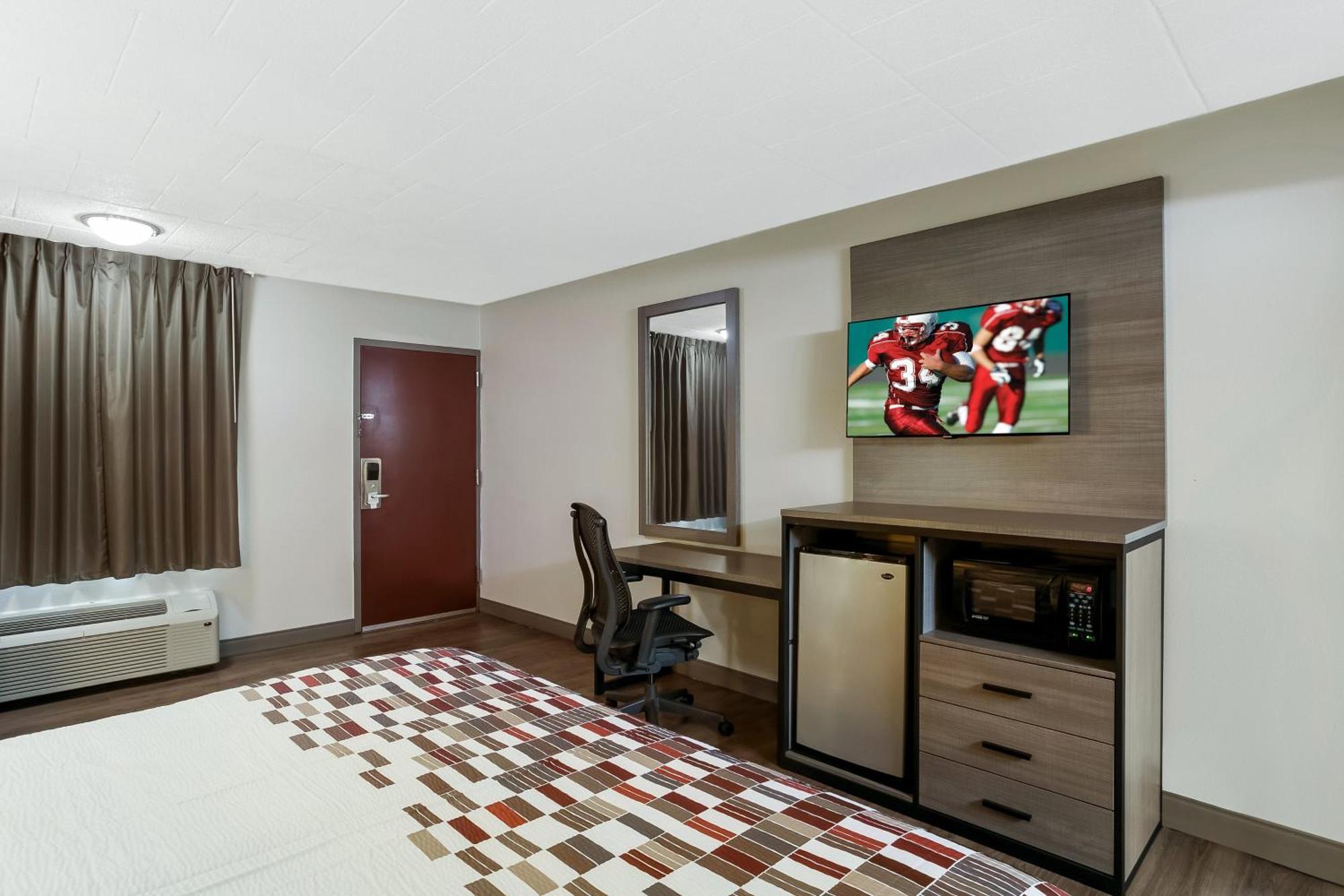 Red Roof Inn Baltimore Windsor Mill ภายนอก รูปภาพ