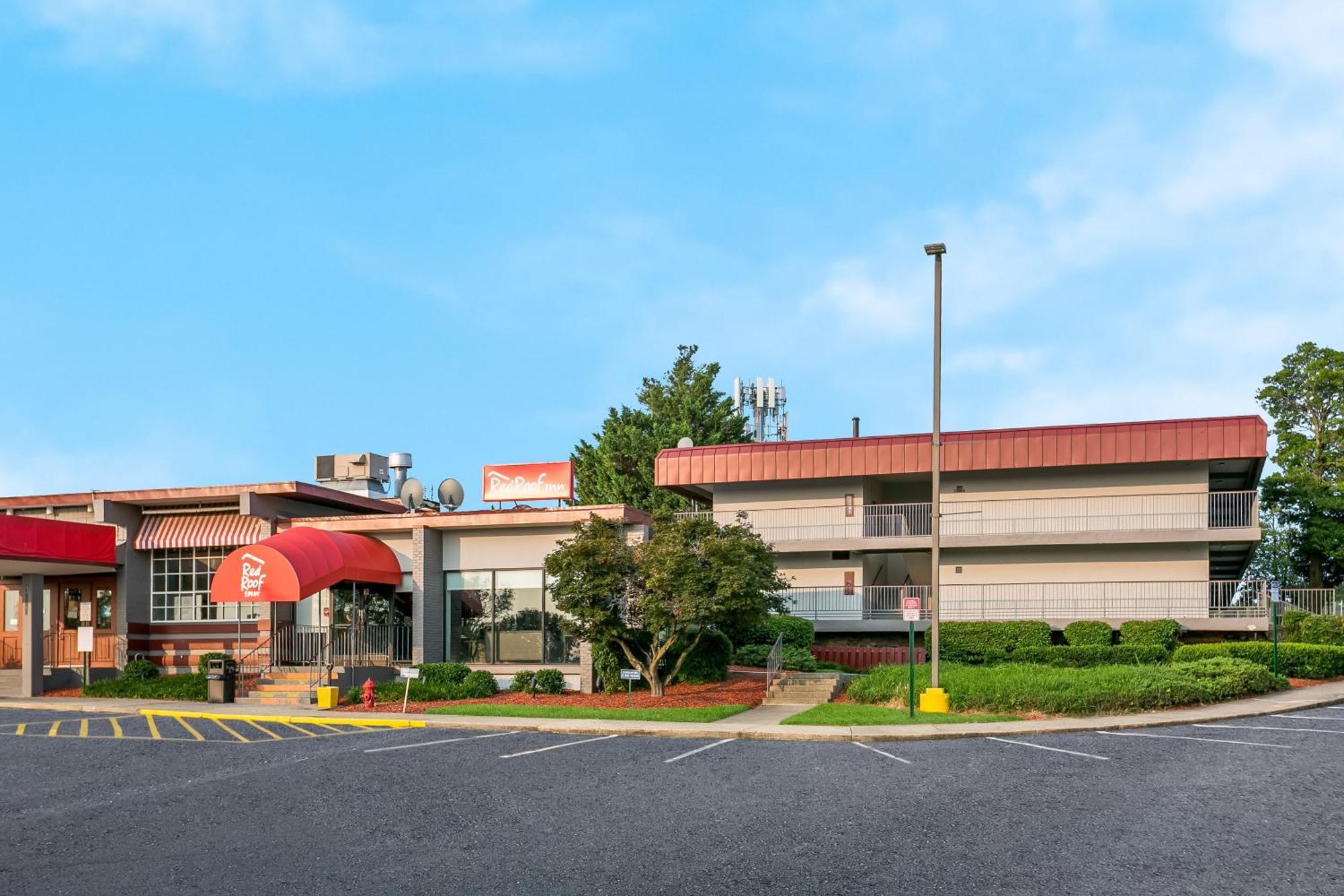 Red Roof Inn Baltimore Windsor Mill ภายนอก รูปภาพ